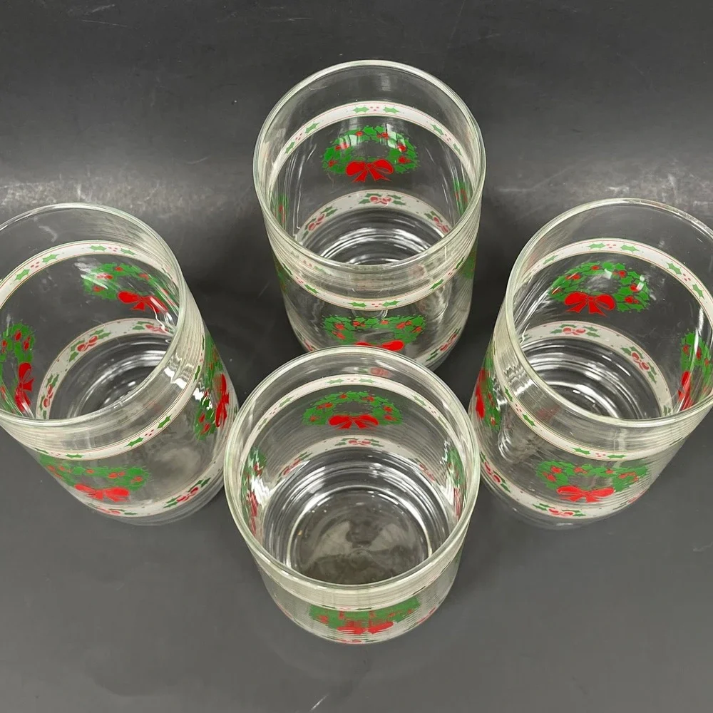 Vintage Indiana Victoria‎ Christmas 4 Glasses Holly Wreath Red Bow Tumblers